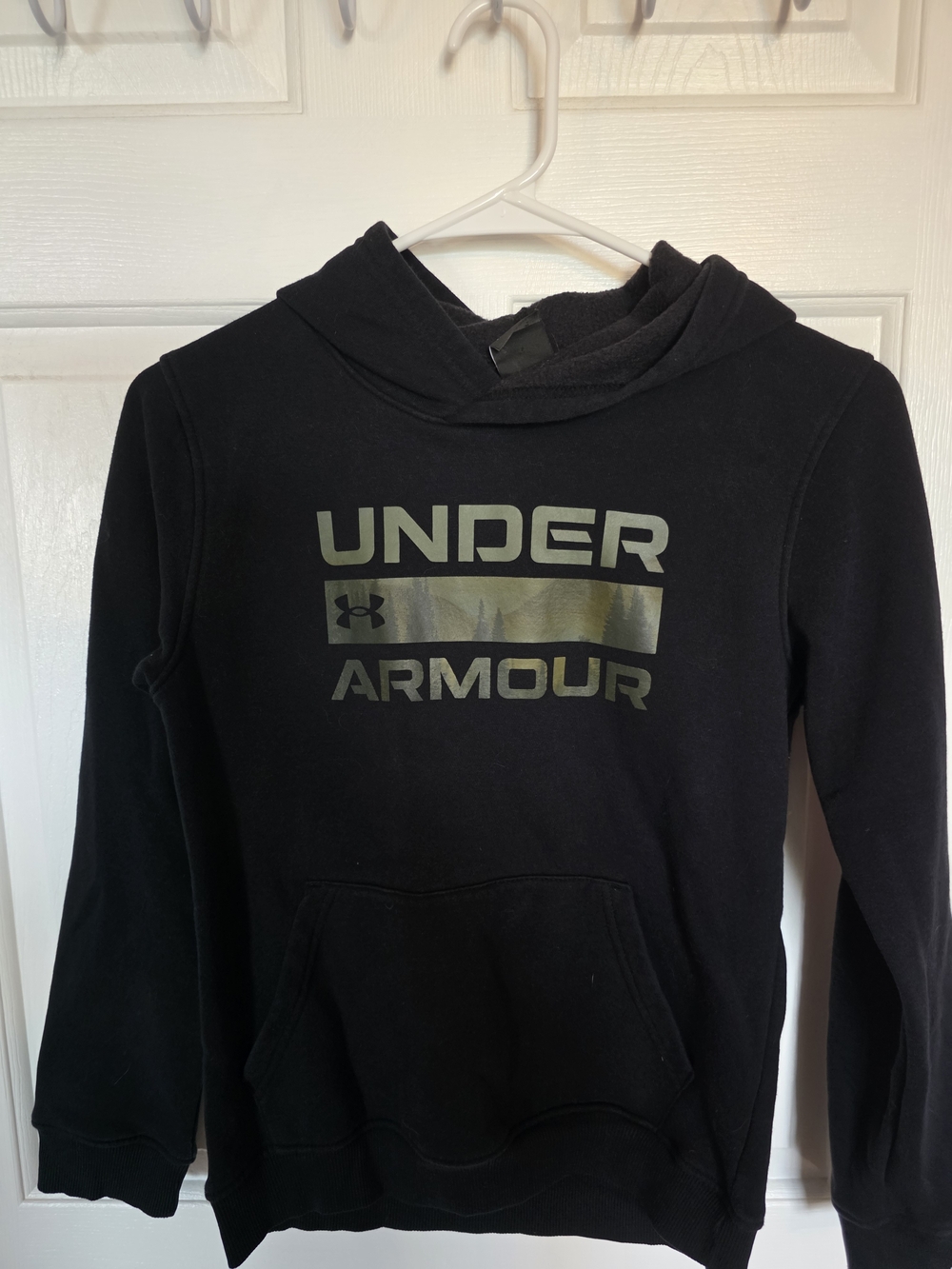 Under Armour Men’s Black Crewneck Hoodie with Metallic Logo